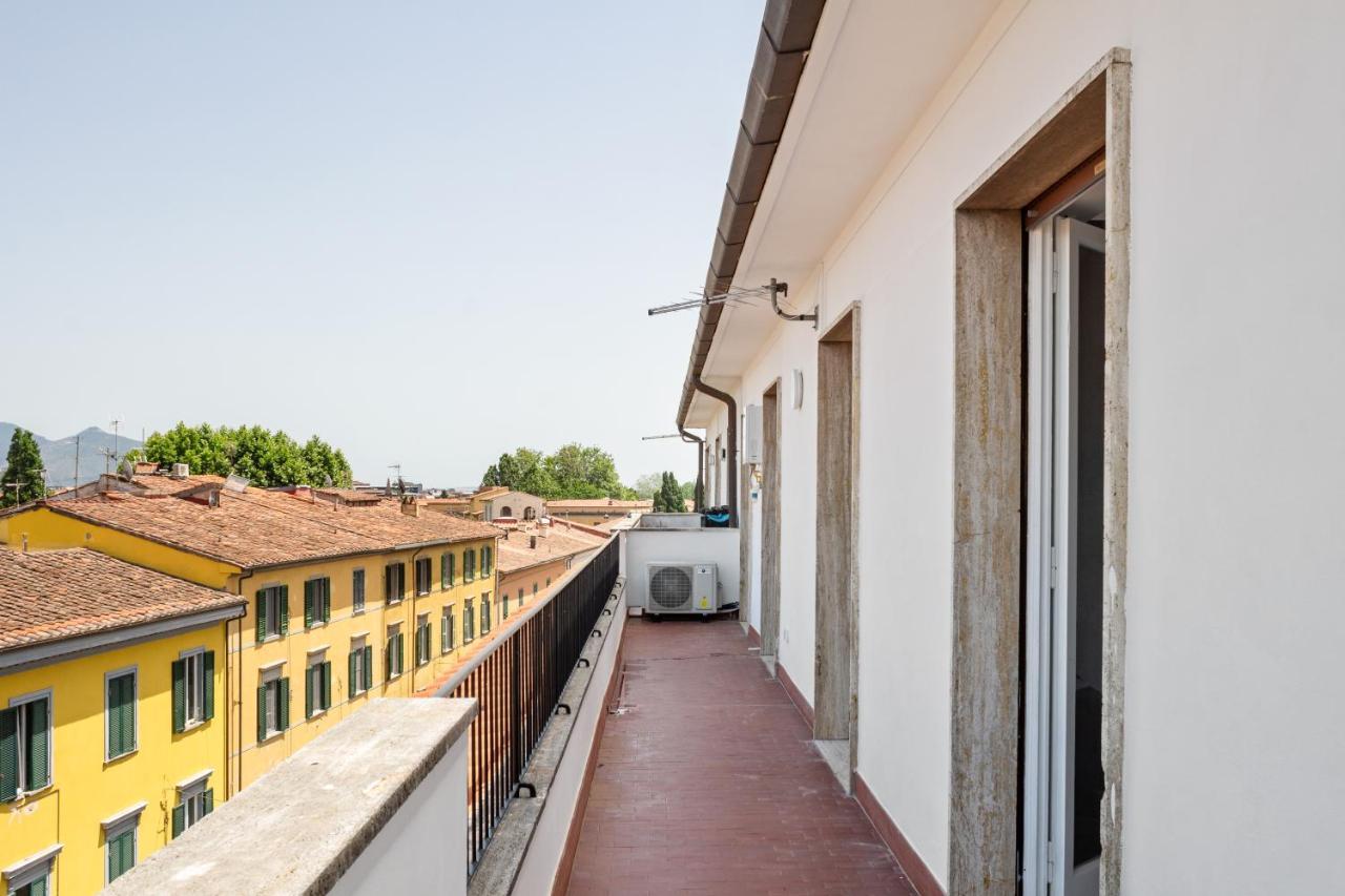 Modern Attics With Balconies And Panoramic View Apartman Pisa Kültér fotó